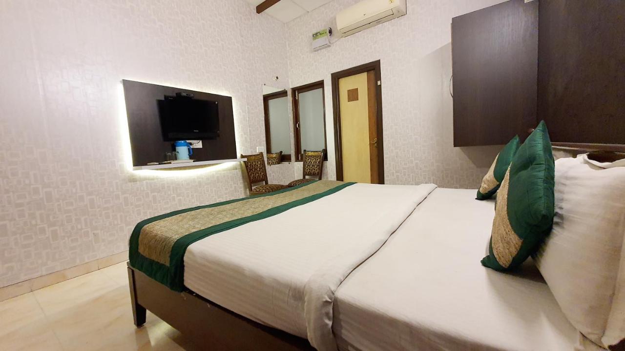 Hotel Amritsar Inn ภายนอก รูปภาพ