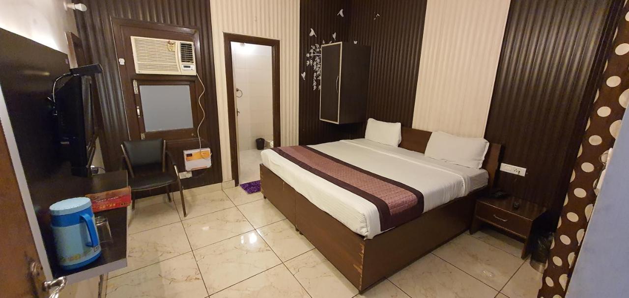 Hotel Amritsar Inn ภายนอก รูปภาพ