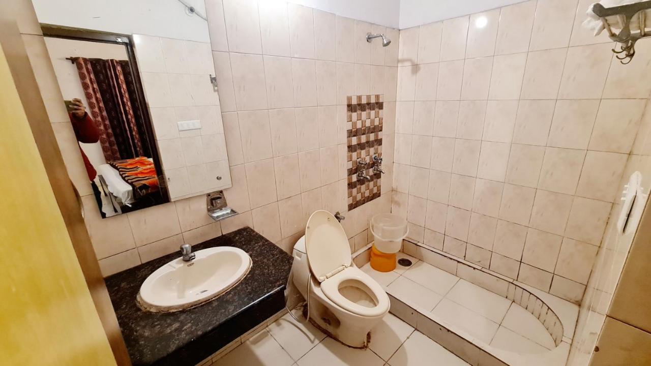 Hotel Amritsar Inn ภายนอก รูปภาพ