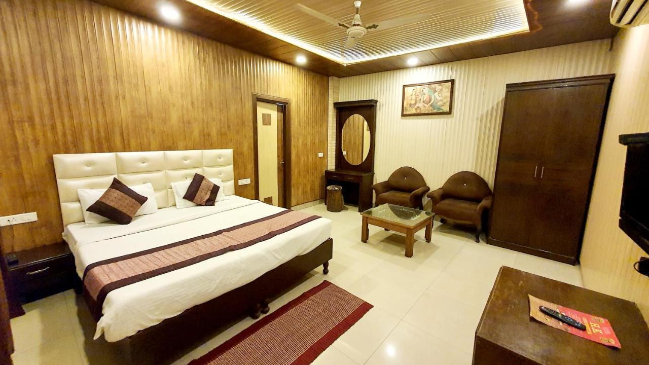 Hotel Amritsar Inn ภายนอก รูปภาพ